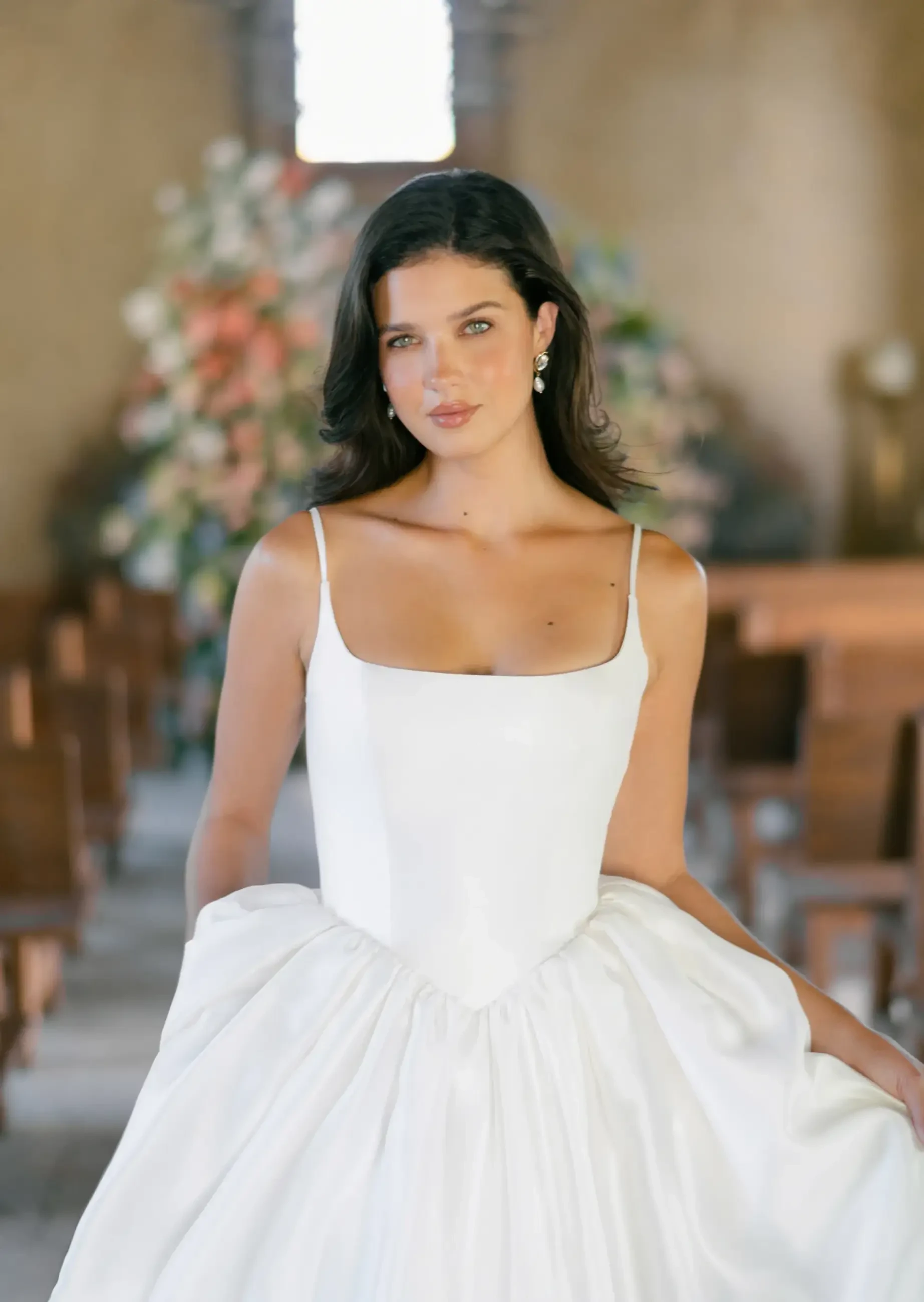 Elegant Bridal Looks That Feel Effortlessly Beautiful Image