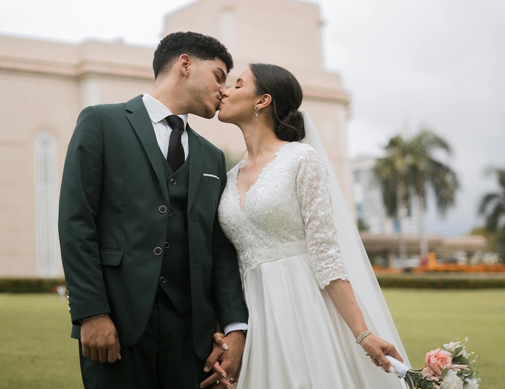 Photo of the real bride and groom